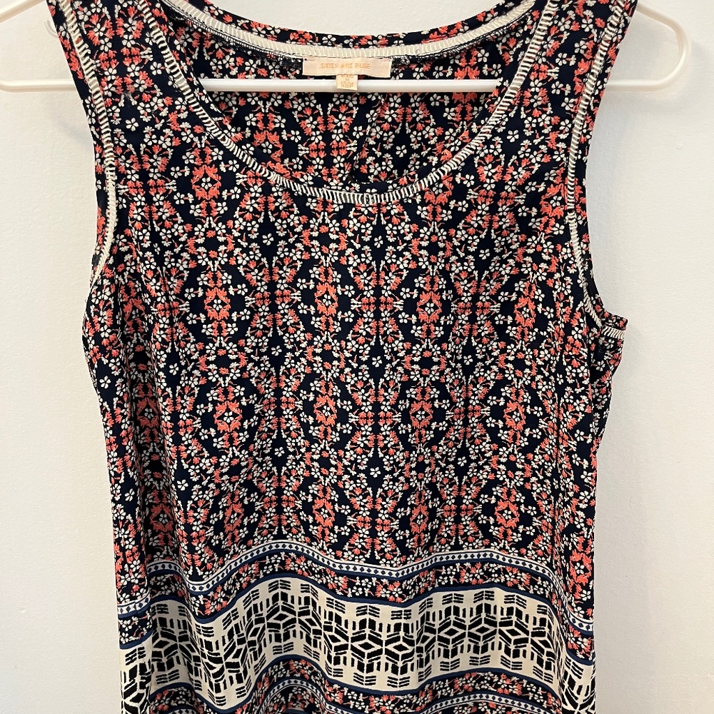 Colorful sleeveless shirt